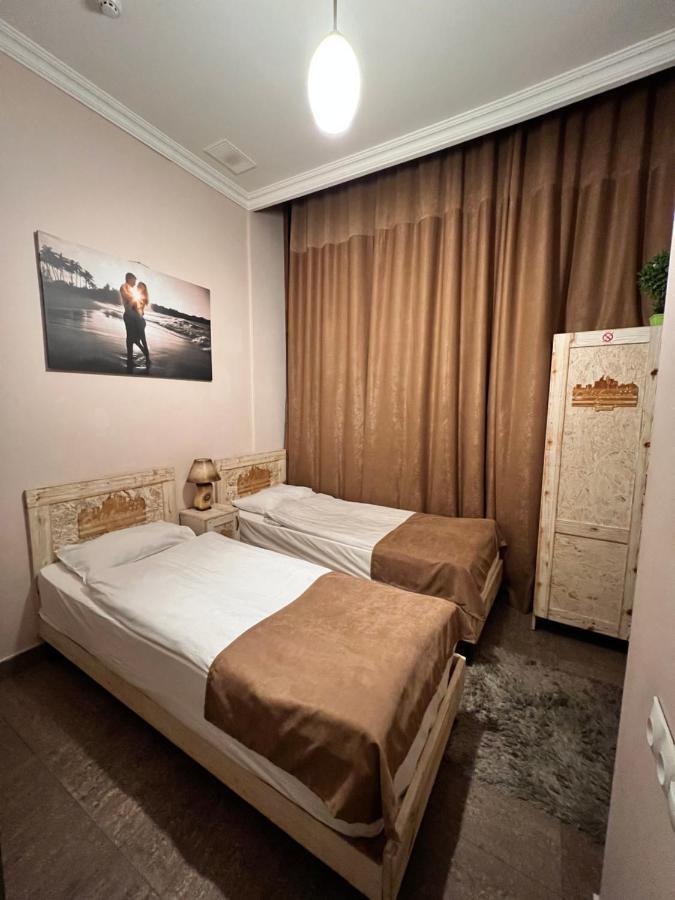 Hotel California Boutique เยเรวาน ภายนอก รูปภาพ