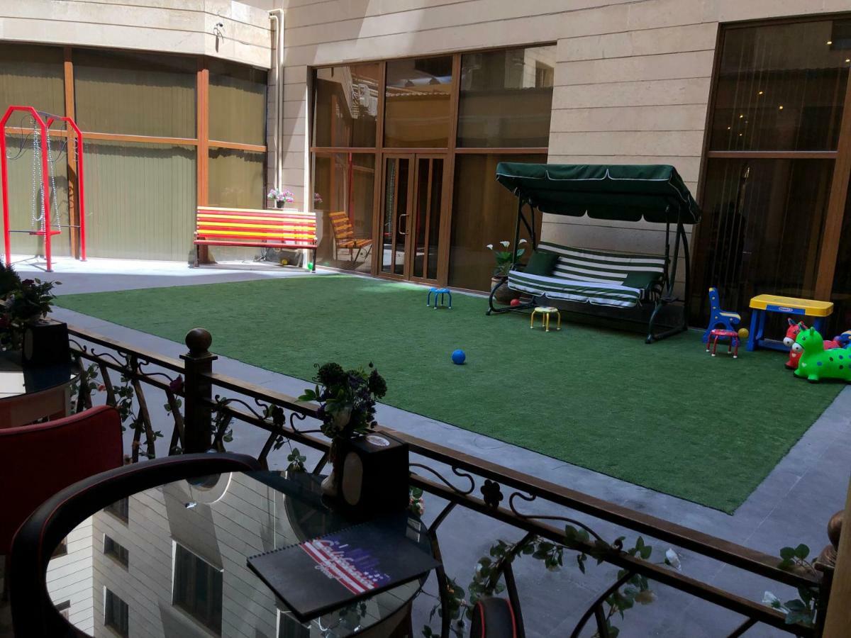 Hotel California Boutique เยเรวาน ภายนอก รูปภาพ